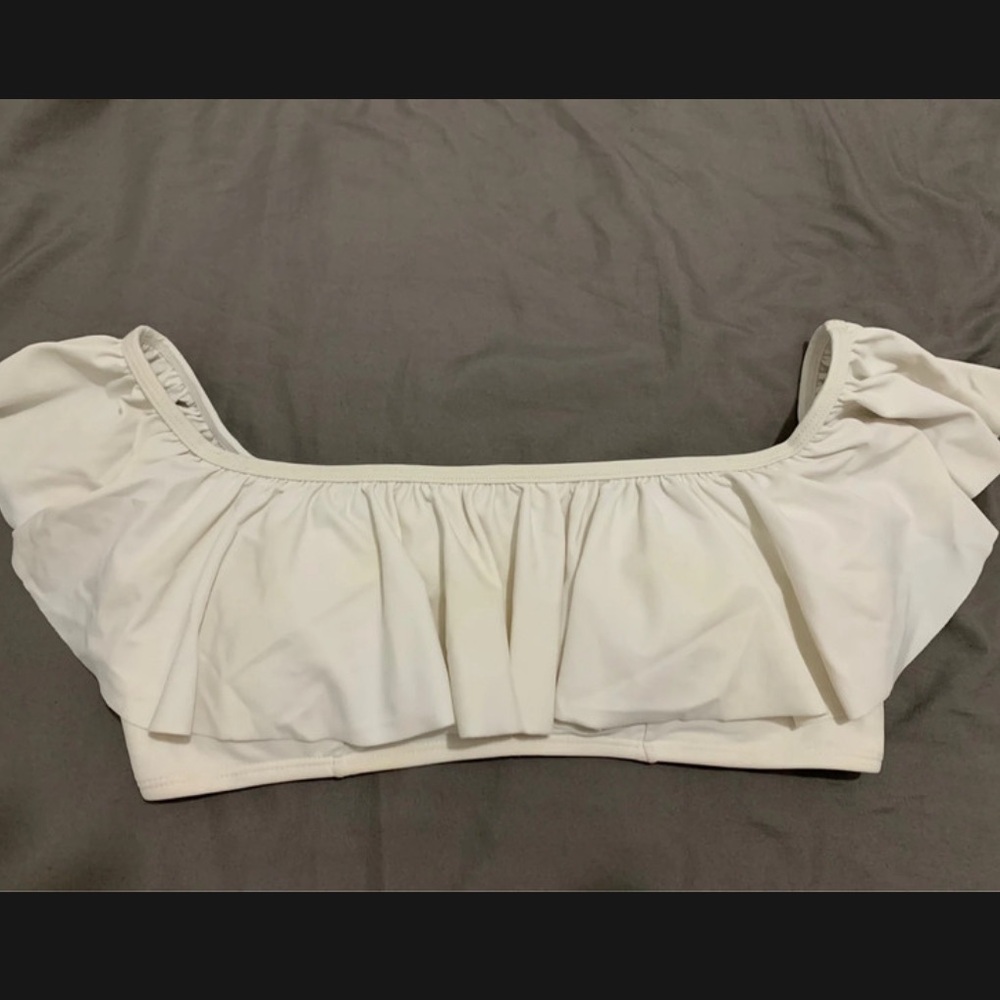 Hollister White Off Shoulder Bikini Top Size L